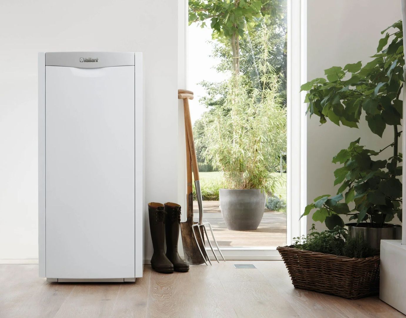 Gasheizung von Vaillant steht in einem Zimmer